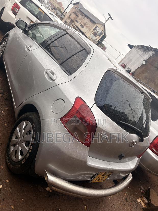 Toyota Premio 2010 Silver