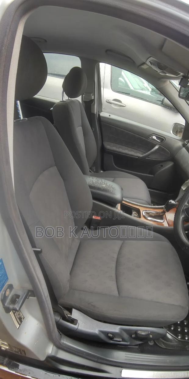Mercedes-Benz C180 2004 Silver