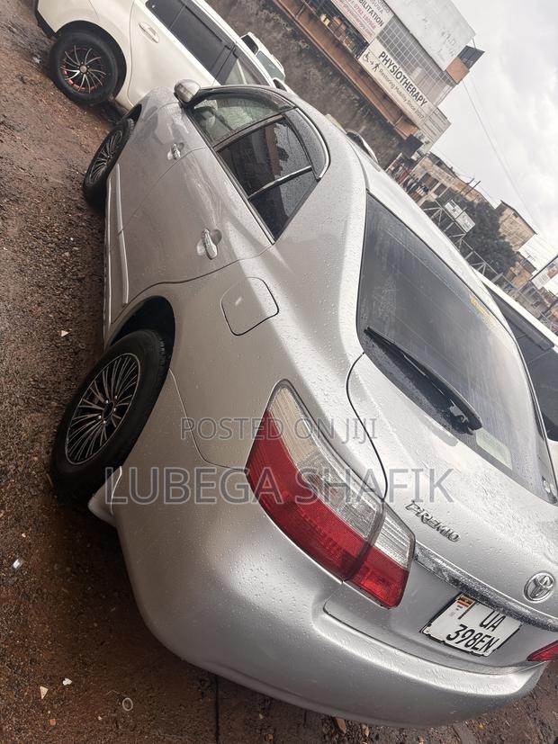 Toyota Premio 2010 Silver