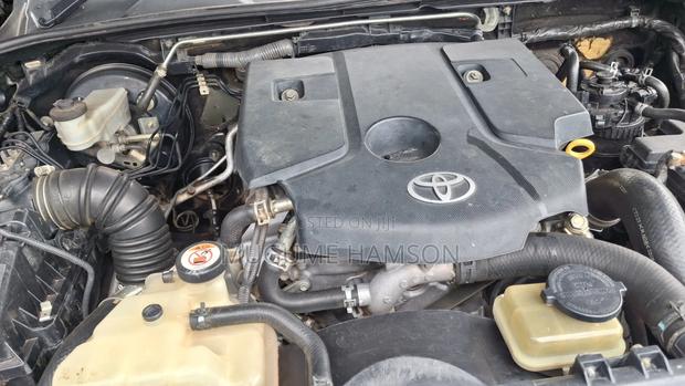 Toyota Hilux 2022 Silver