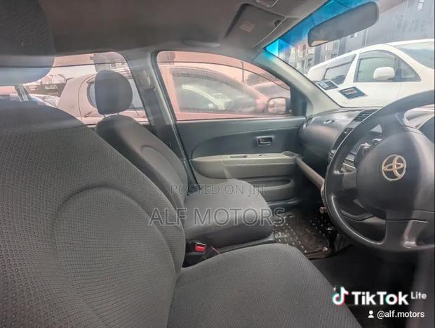 Toyota Passo 2008 Silver