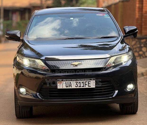 Toyota Harrier 2.0 2016