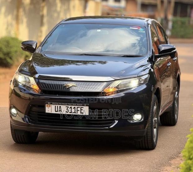 Toyota Harrier 2.0 2016
