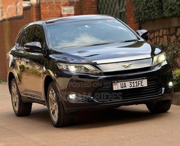 Toyota Harrier 2.0 2016