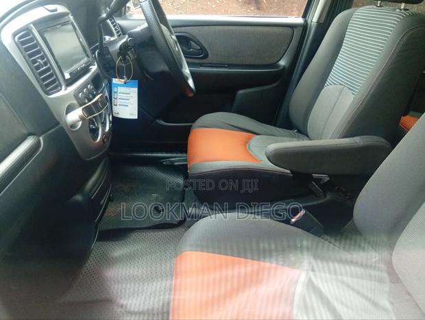 Mazda Tribute 2006 Silver