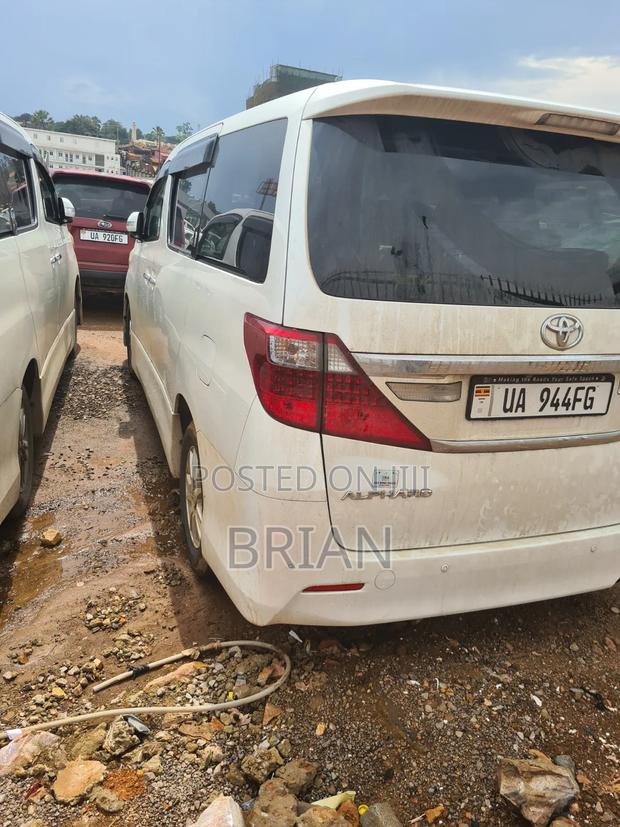 Toyota Alphard 2012 White