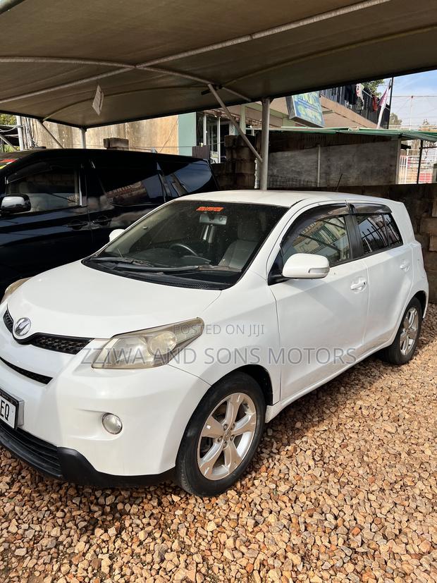Toyota IST 2011 White
