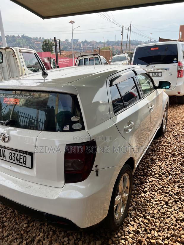 Toyota IST 2011 White