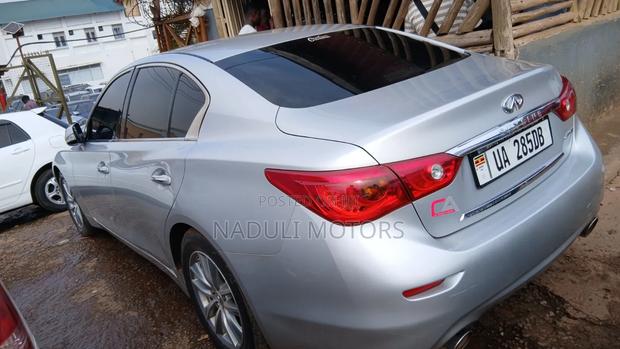 Nissan Skyline 2016 Silver