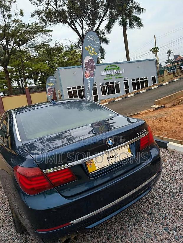 BMW 740 2014 Green