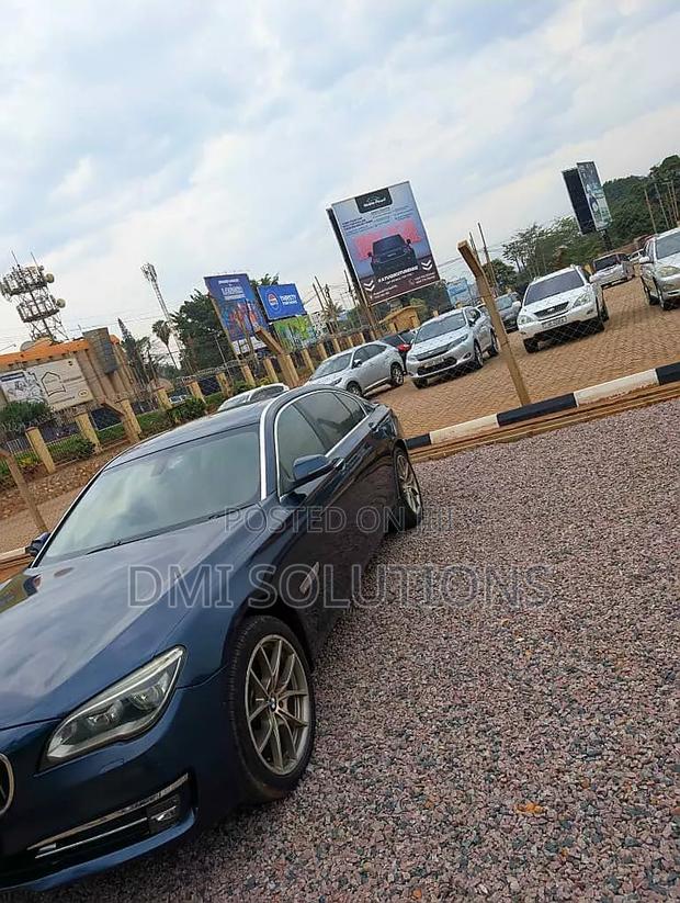 BMW 740 2014 Green