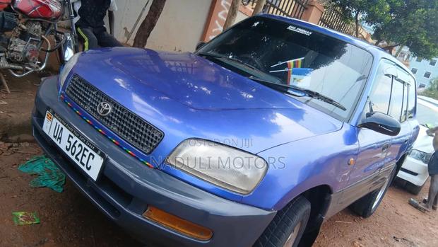 Toyota RAV4 2001 Blue