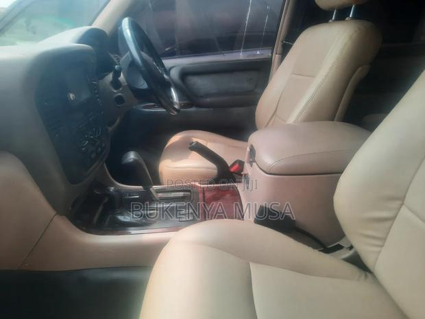 Toyota Land Cruiser 2006 White