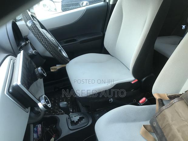 Toyota Vitz 2011 White