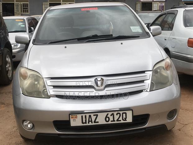 Toyota IST 2008 Silver