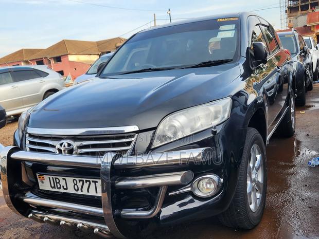 Toyota Vanguard 2010 Black