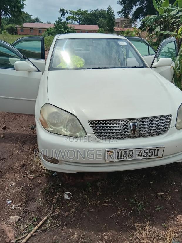 Toyota Mark II 2002 White