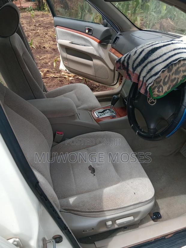 Toyota Mark II 2002 White