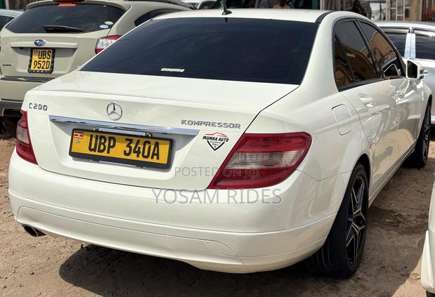 Mercedes-Benz C200 2011 White