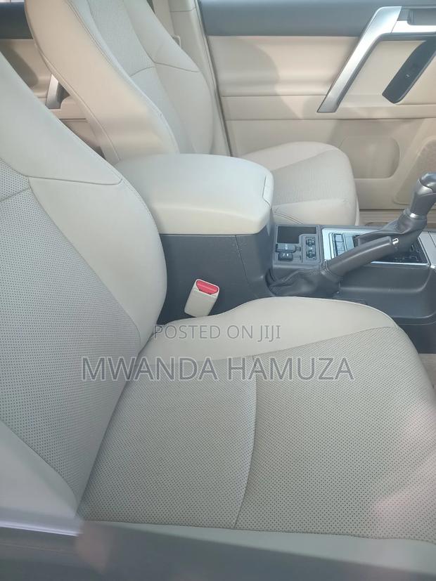 Toyota Land Cruiser Prado 2018 Black