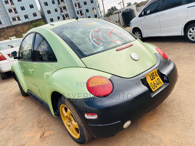 Volkswagen Beetle 2004 Green