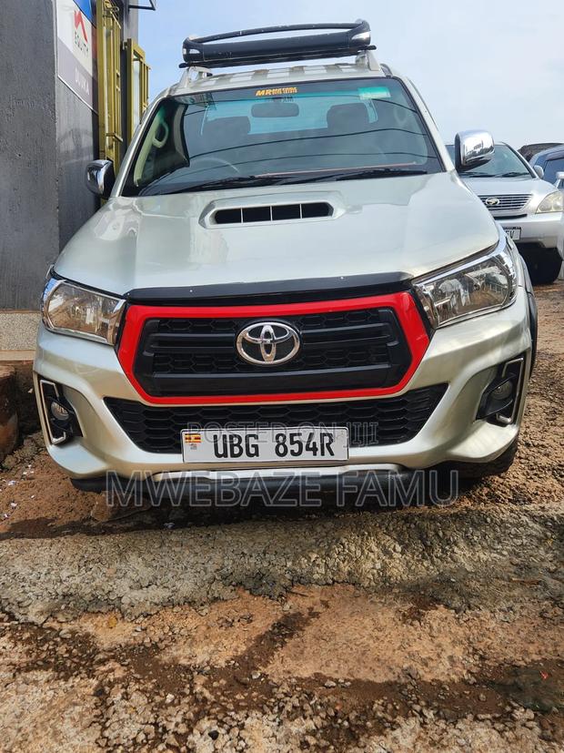 Toyota Hilux 2015