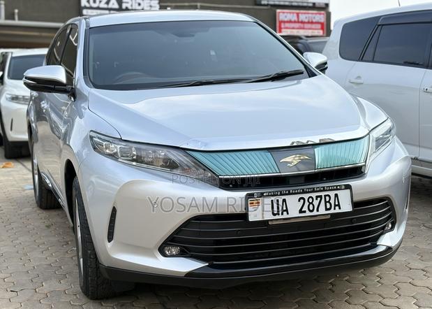 Toyota Harrier 2.0 2017 Silver