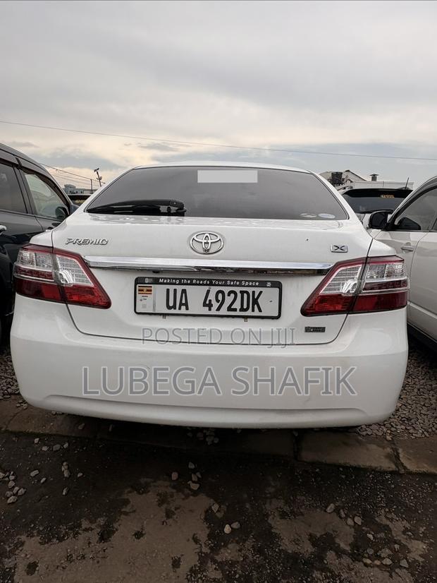 Toyota Premio 2011 White