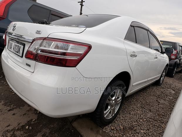 Toyota Premio 2011 White
