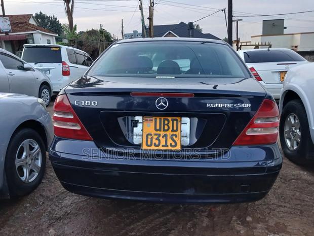 Mercedes-Benz C180 2004 Blue