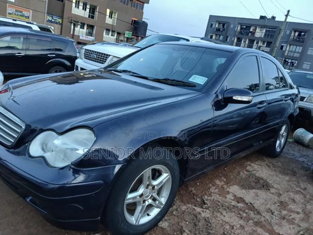 Mercedes-Benz C180 2004 Blue