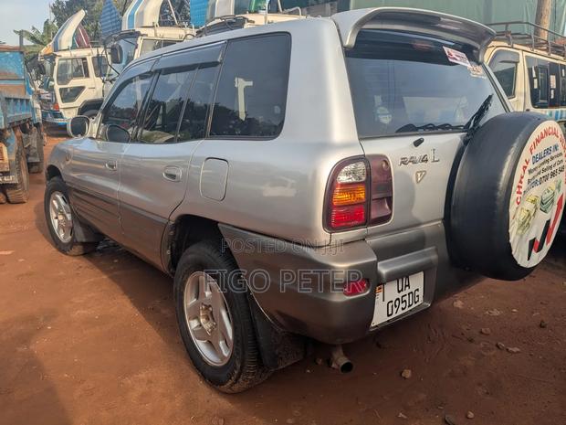 Toyota RAV4 2002 Silver