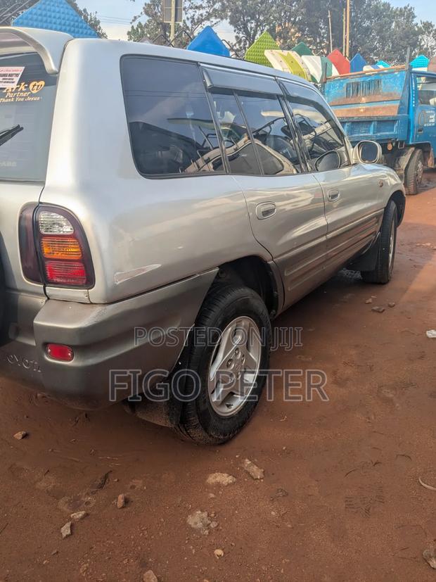 Toyota RAV4 2002 Silver