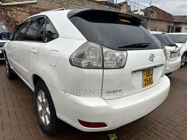 Toyota Harrier 2.4 2009 White