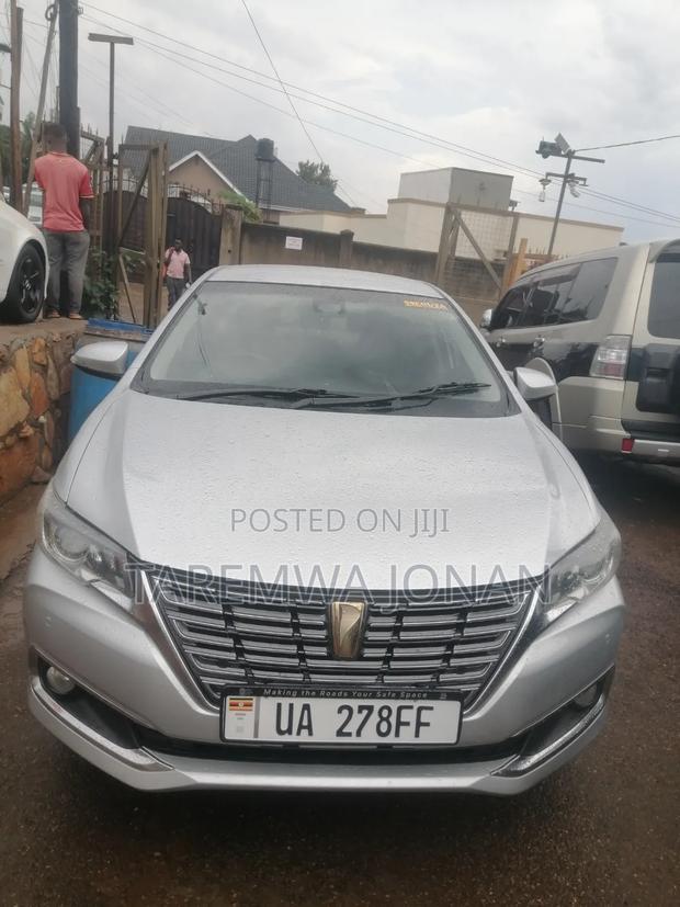 Toyota Premio 2017 Silver