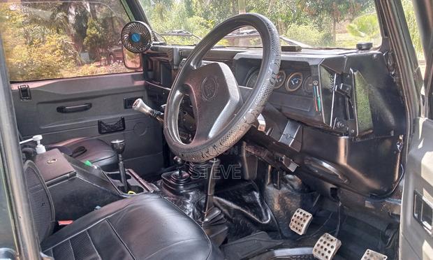 Land Rover Defender 2002 Green