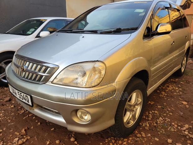 Toyota Nadia 2.0 135hp AWD 2001 Silver