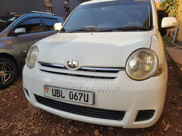 Toyota Sienta 1.5 AWD 2007 White