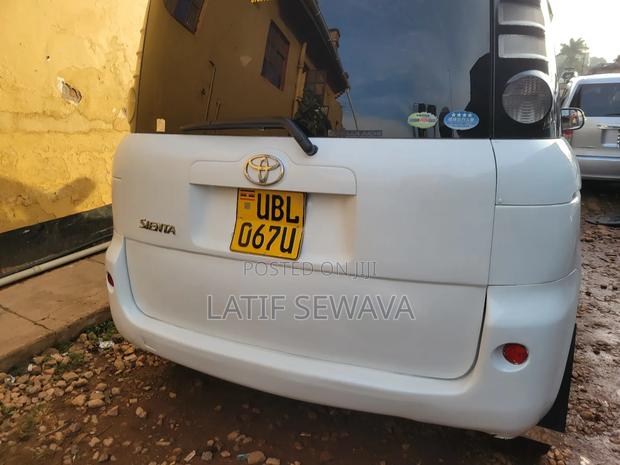 Toyota Sienta 1.5 AWD 2007 White