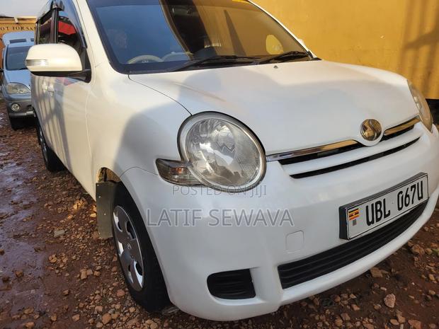 Toyota Sienta 1.5 AWD 2007 White