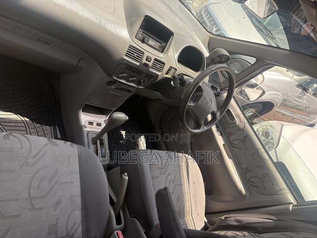 Toyota Corolla Spacio 1999