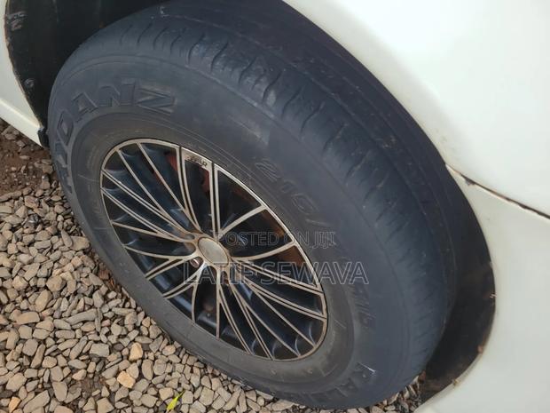 Toyota Mark II 2.0 AWD 2002 White
