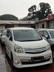 Toyota Noah 2012 White for sale