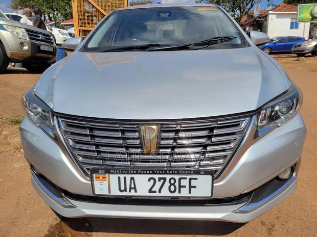 Toyota Premio 1.8 AWD 2017 Silver