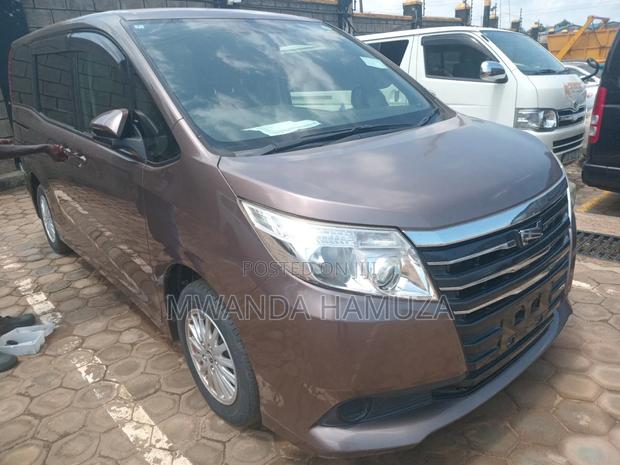 Toyota Noah 2014 Brown