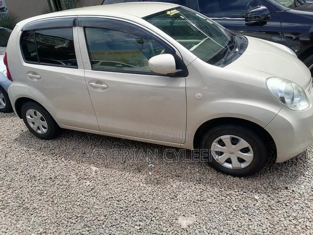 New Toyota Passo 2010 Ivory