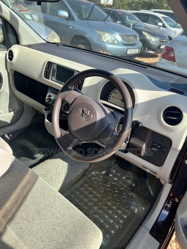 Toyota Passo 1.0 AWD 2015 Maroon