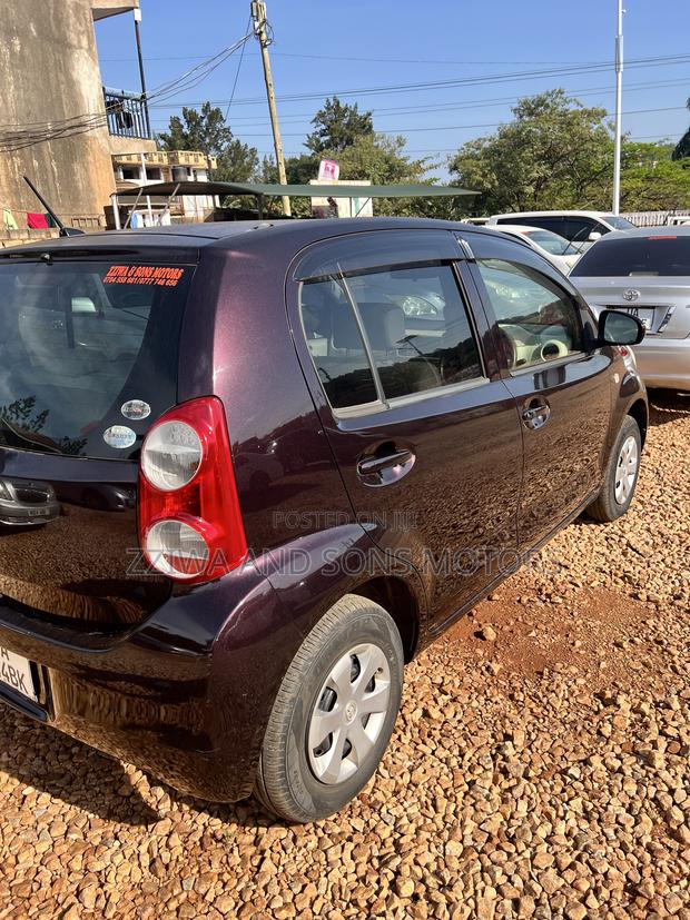 Toyota Passo 1.0 AWD 2015 Maroon