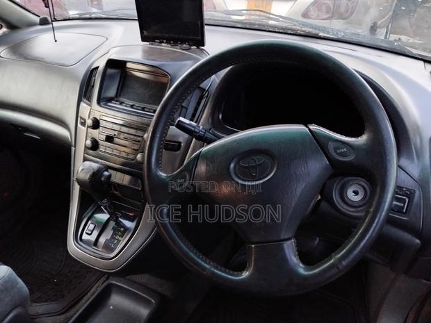 Toyota Harrier 2001 Beige