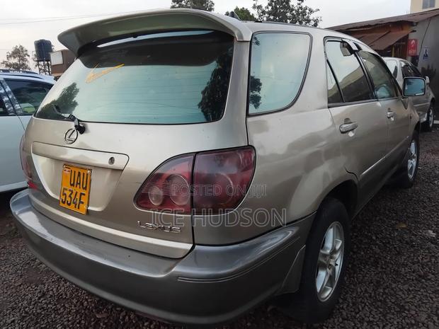 Toyota Harrier 2001 Beige